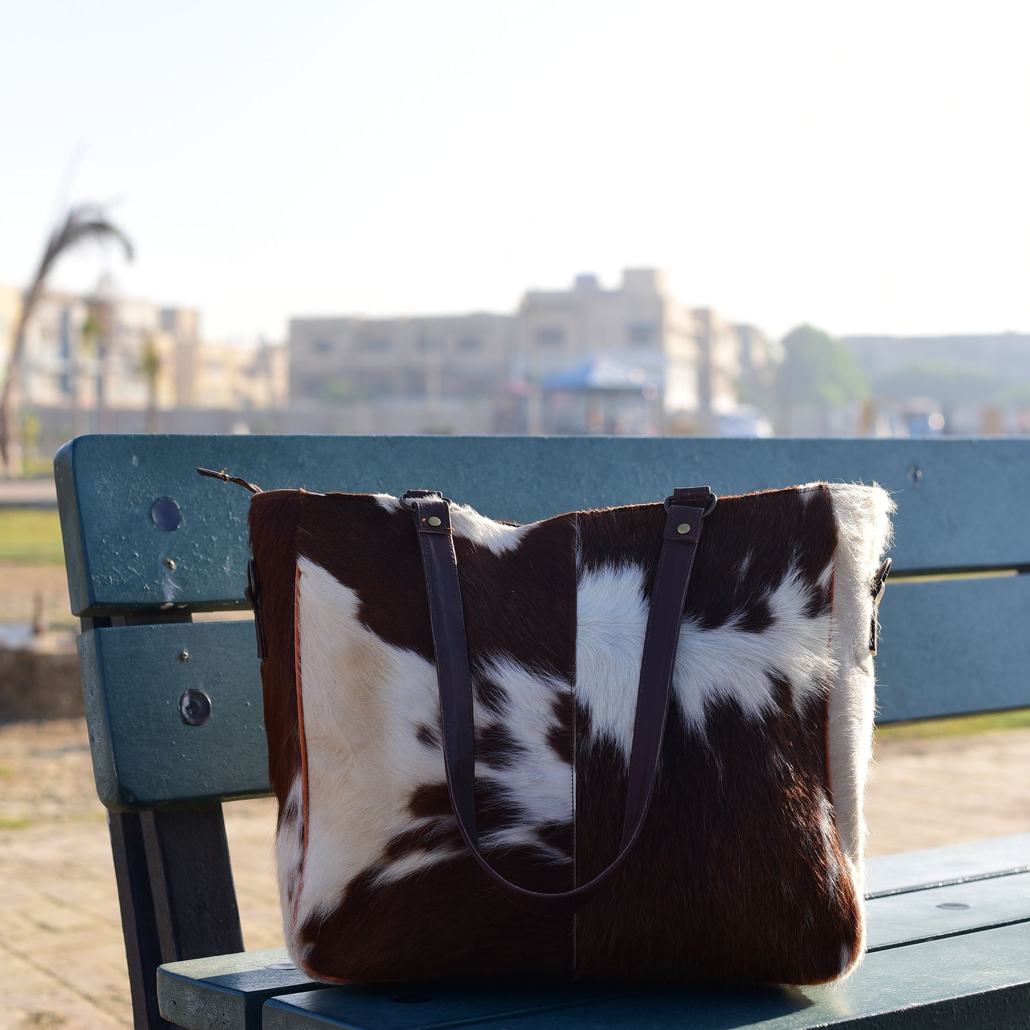 Cowhide Crossbody Leather Shoulder Bag - Stylish & Durable Everyday Purse - Perfect Gift for Her