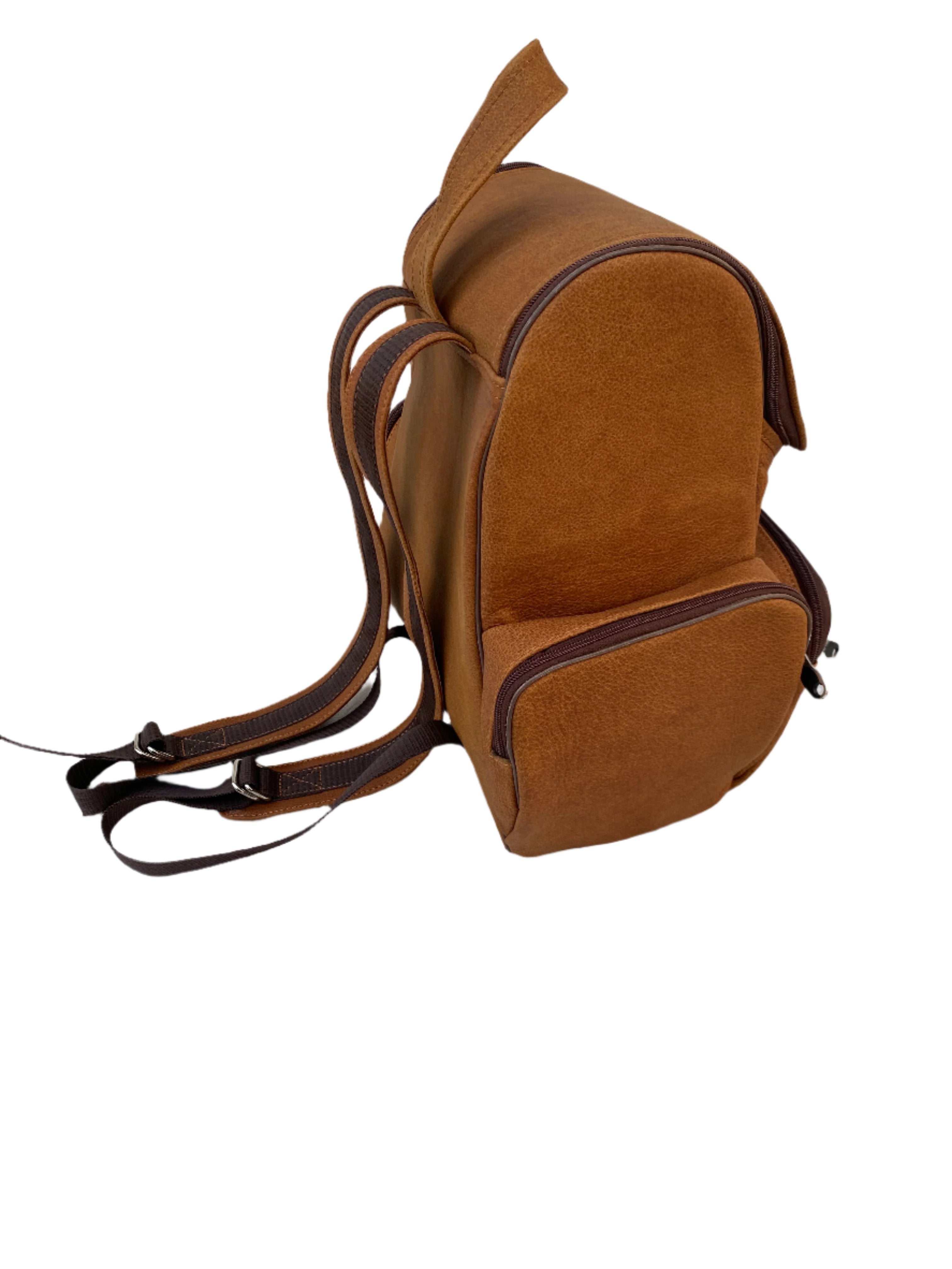 Premium Full Grain Leather Backpack: Classic Style & Durability display picture 1